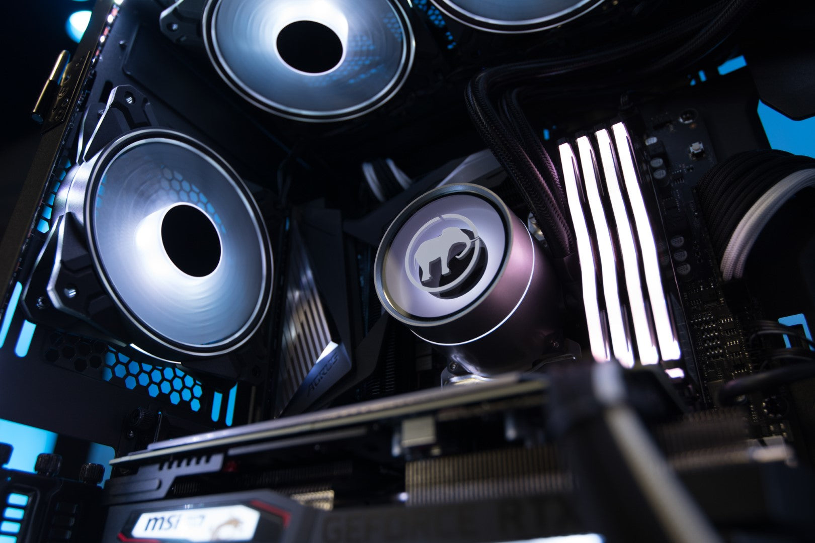 Mammoth Signature PC 2024